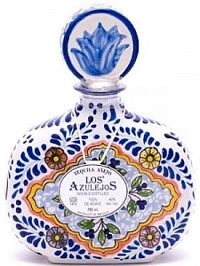 Los Azulejos Anejo 750ml